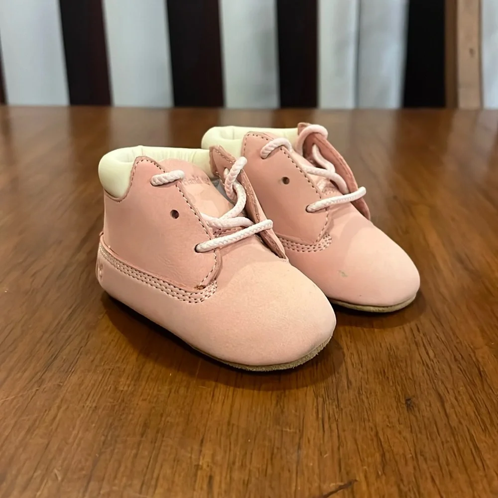 Timberland Infant Baby Crib Booties Boots Crib Shoes Girls Size 1 - 3/6 Months